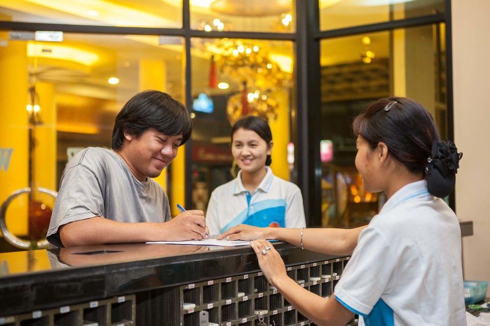 Eastiny Place Hotel Pattaya Bagian luar foto