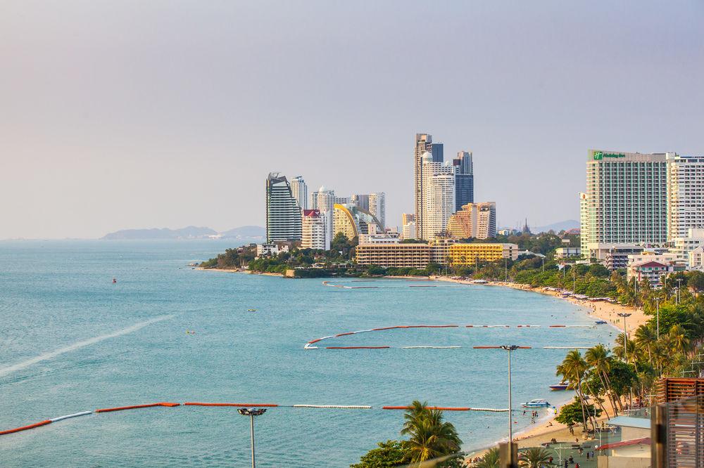 Eastiny Place Hotel Pattaya Bagian luar foto
