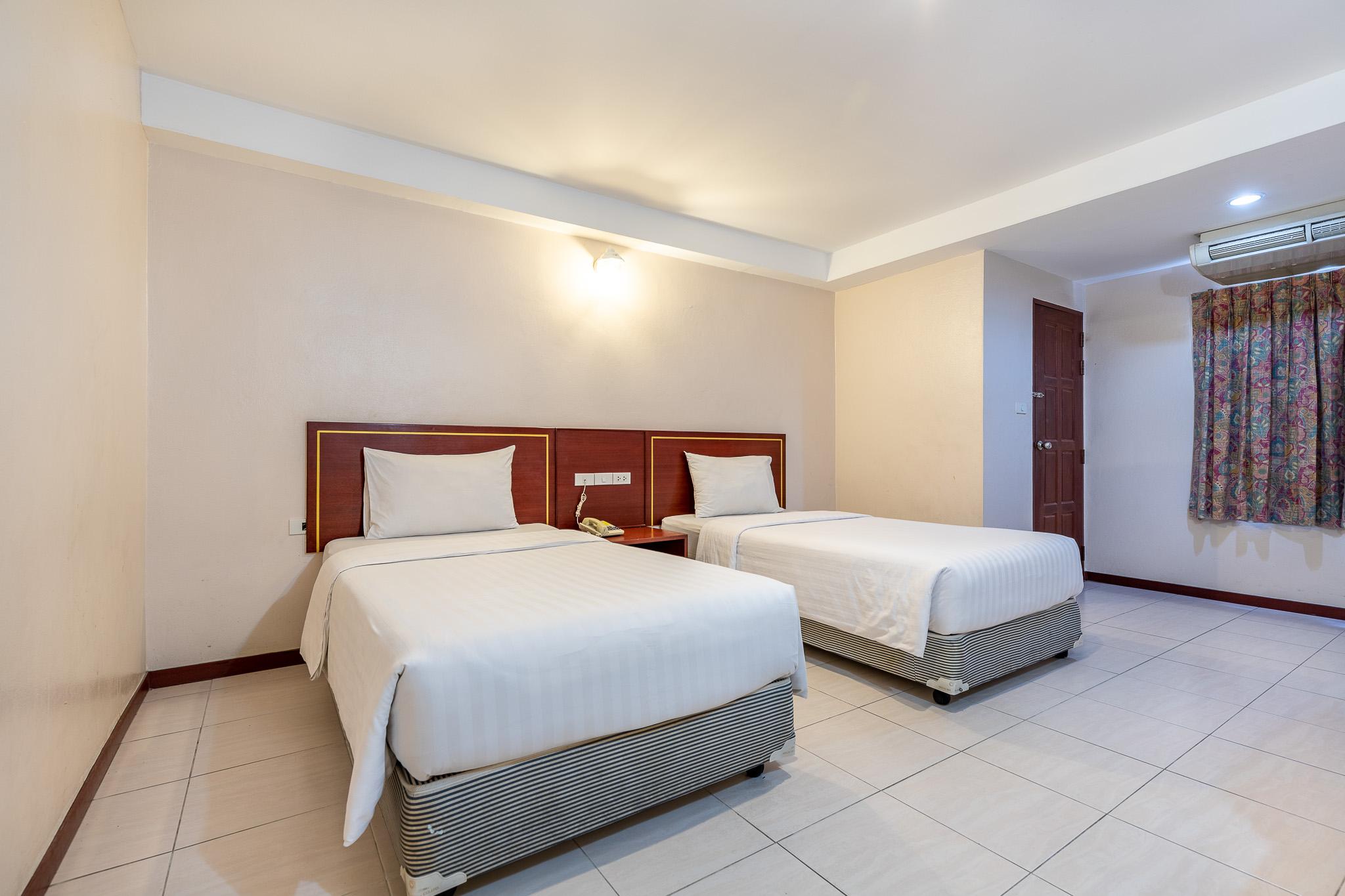 Eastiny Place Hotel Pattaya Bagian luar foto