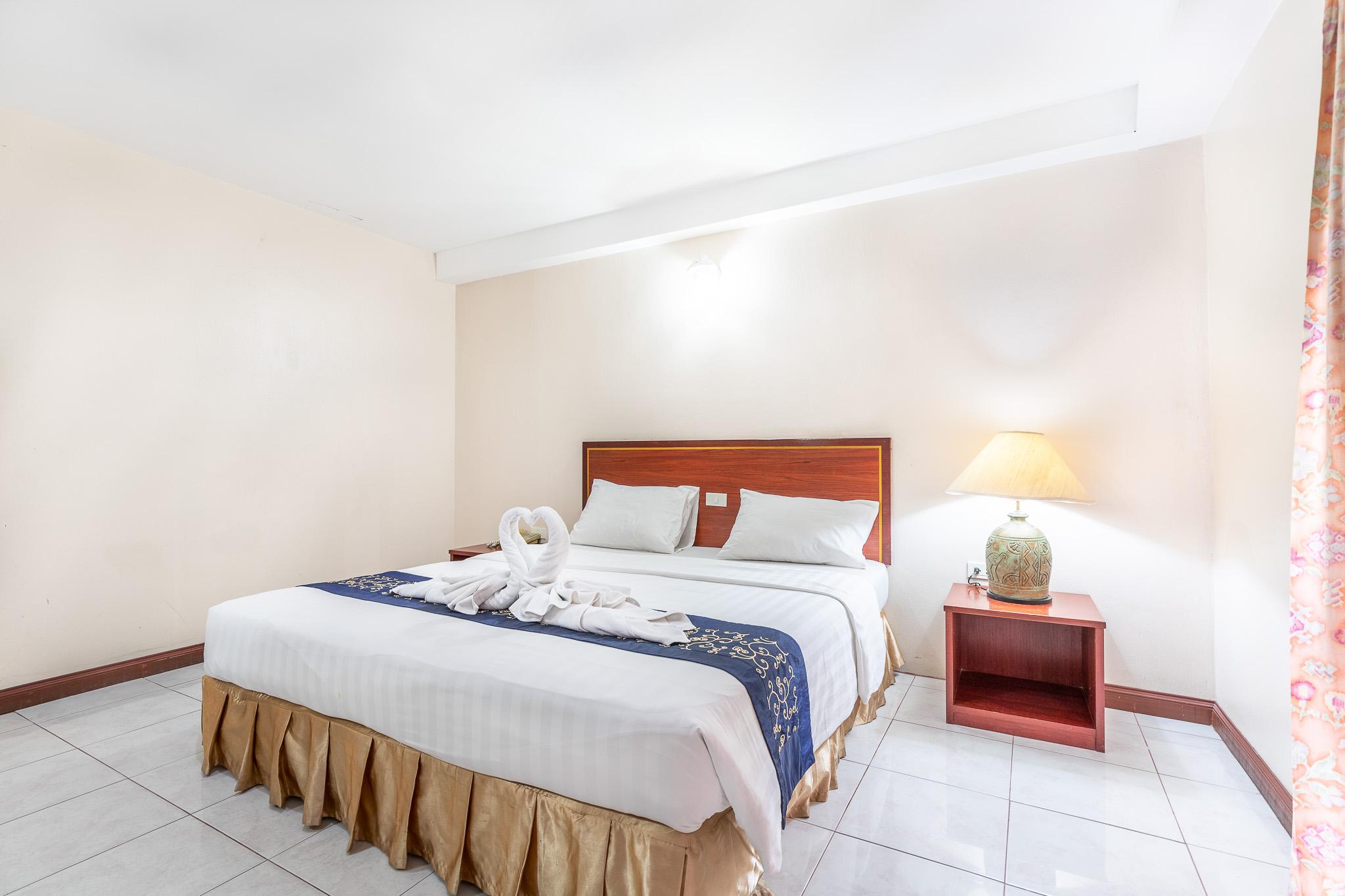 Eastiny Place Hotel Pattaya Bagian luar foto