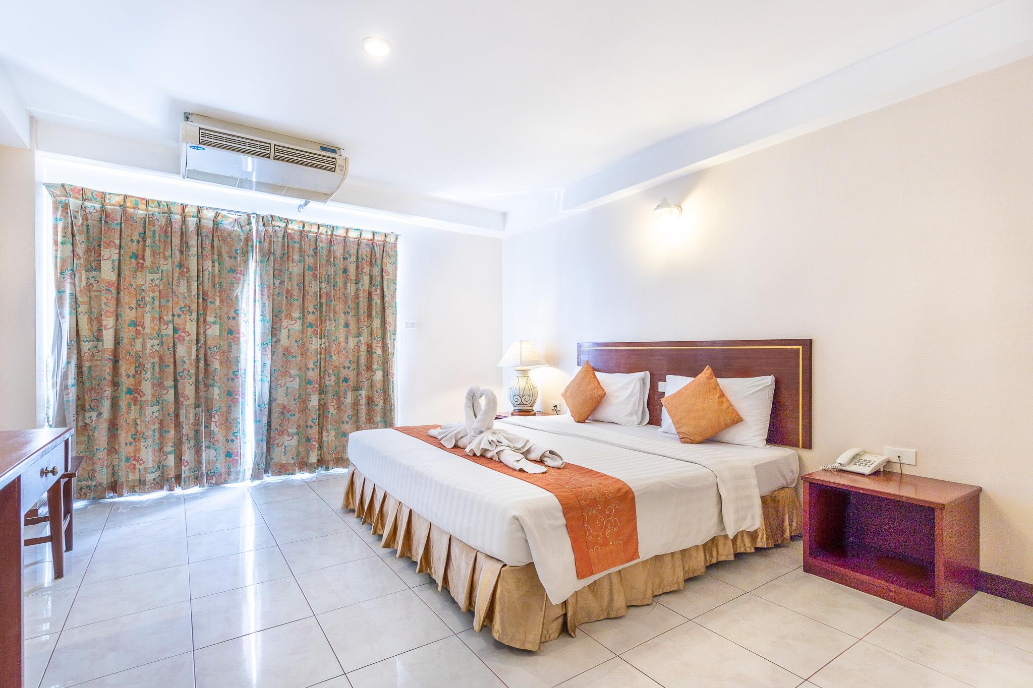 Eastiny Place Hotel Pattaya Bagian luar foto
