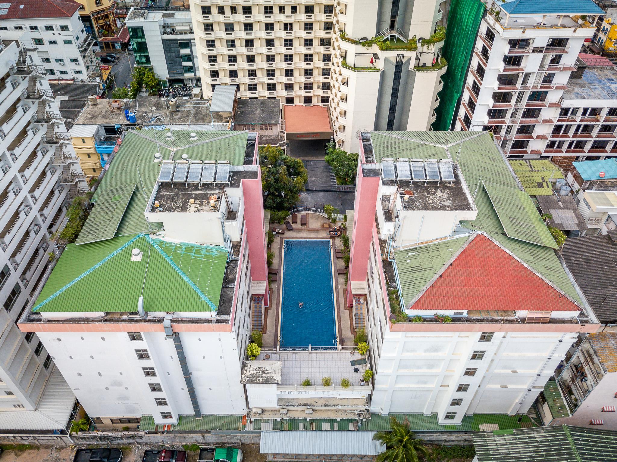 Eastiny Place Hotel Pattaya Bagian luar foto