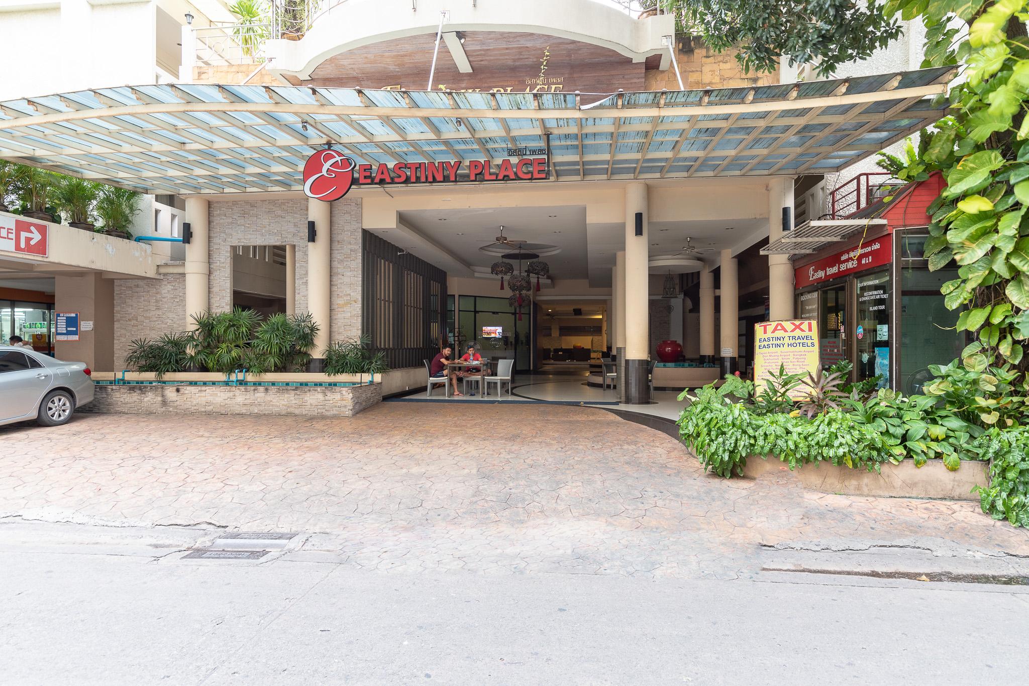 Eastiny Place Hotel Pattaya Bagian luar foto