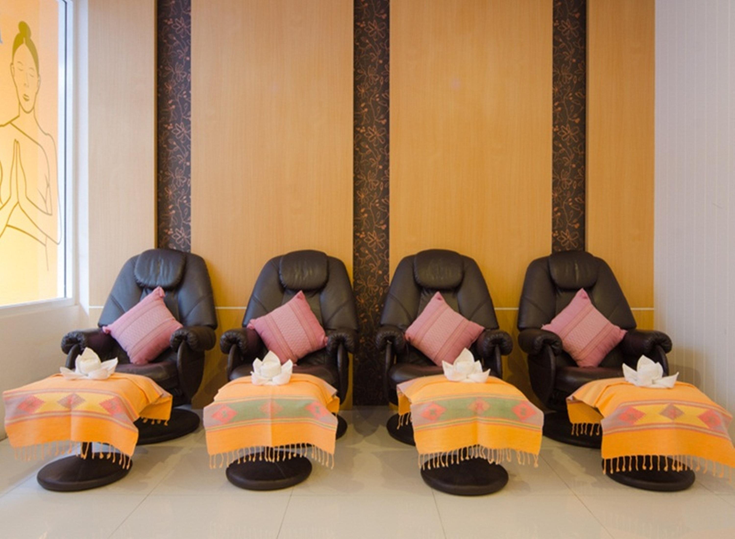 Eastiny Place Hotel Pattaya Bagian luar foto