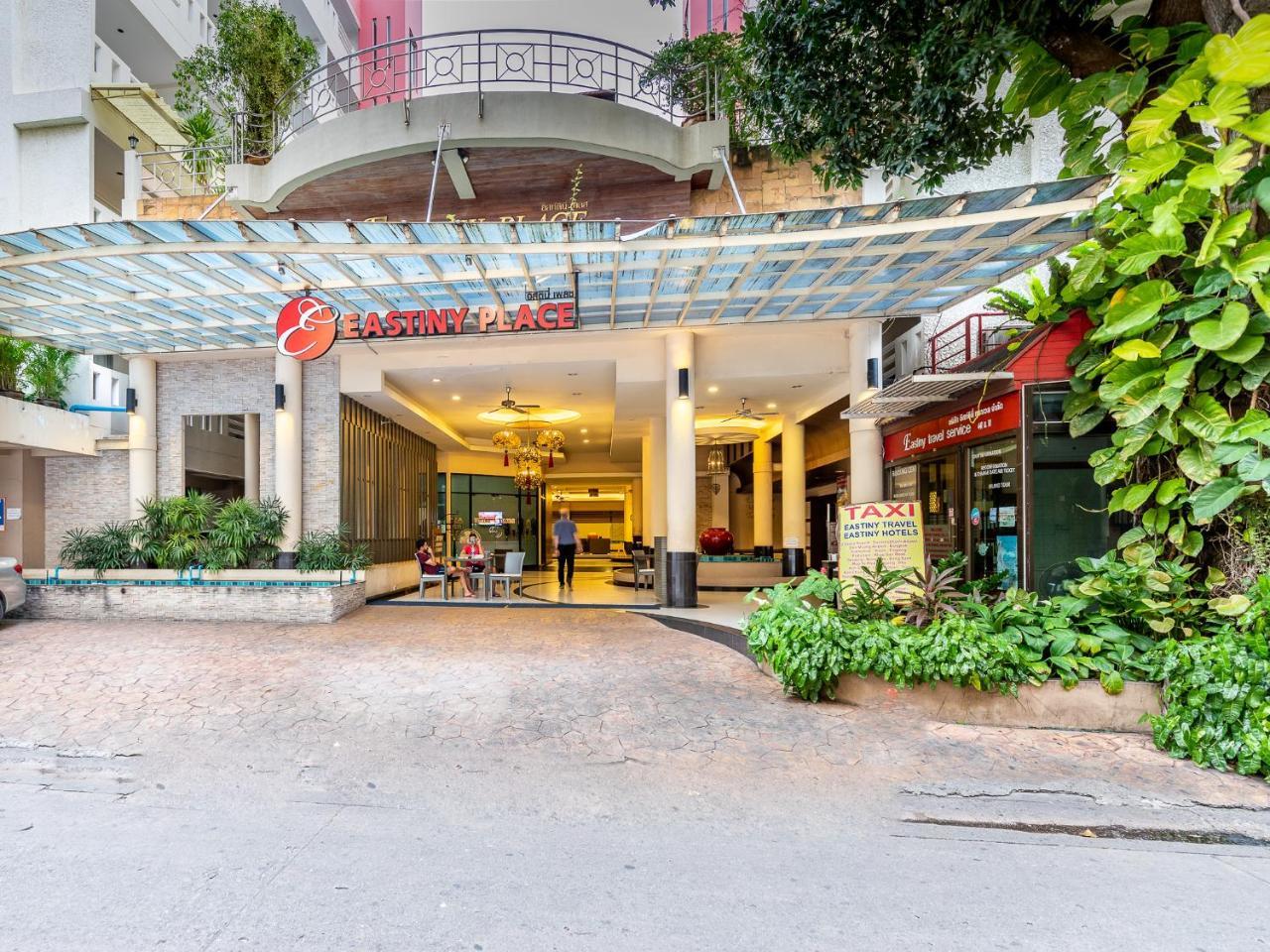 Eastiny Place Hotel Pattaya Bagian luar foto