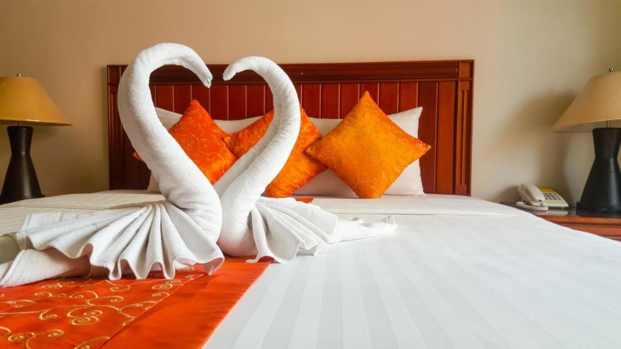 Eastiny Place Hotel Pattaya Bagian luar foto