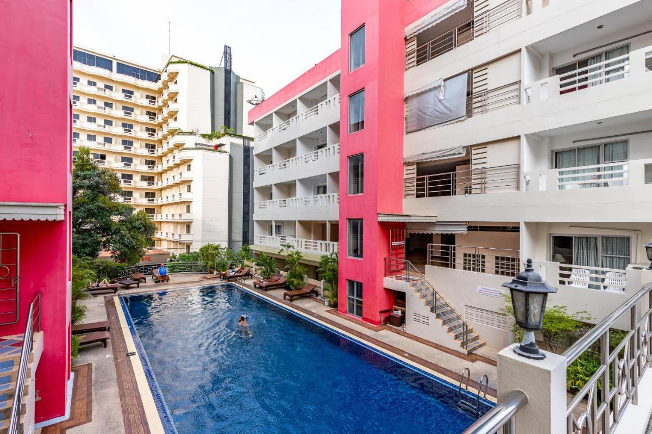 Eastiny Place Hotel Pattaya Bagian luar foto
